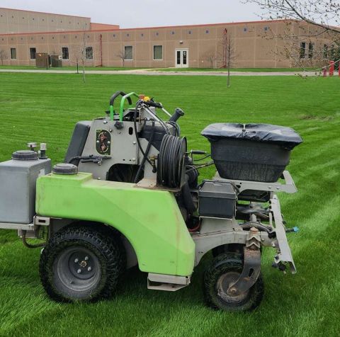Image depicting the Service Fertilizer & Weed Control